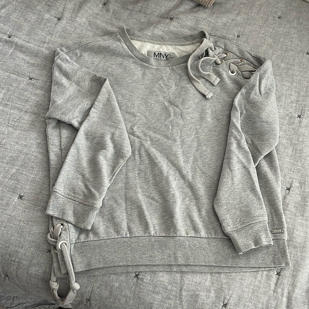 Grey sweater with ties